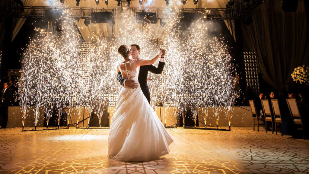 PIERWSZY TANIEC I ZAJĘCIA INDYWIDUALNE W RYTMIE